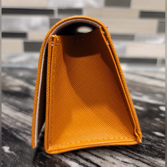 NEW Auth Tory Burch Leather Eyeglass Case w Matching Tory Burch Cleaning Cloth - Picture 7 of 8